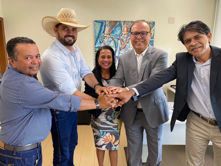 Reunião com lideranças marca compromisso pelas demandas de Chapada Gaúcha