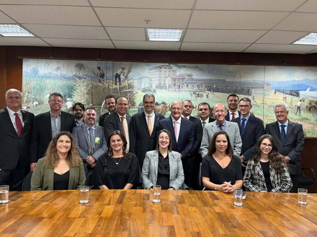 HIDROGÊNIO VERDE: GIL PEREIRA E INEL REÚNEM-SE COM VICE-PRESIDENTE GERALDO ALCKMIN E MINISTRO ALEXANDRE SILVEIRA